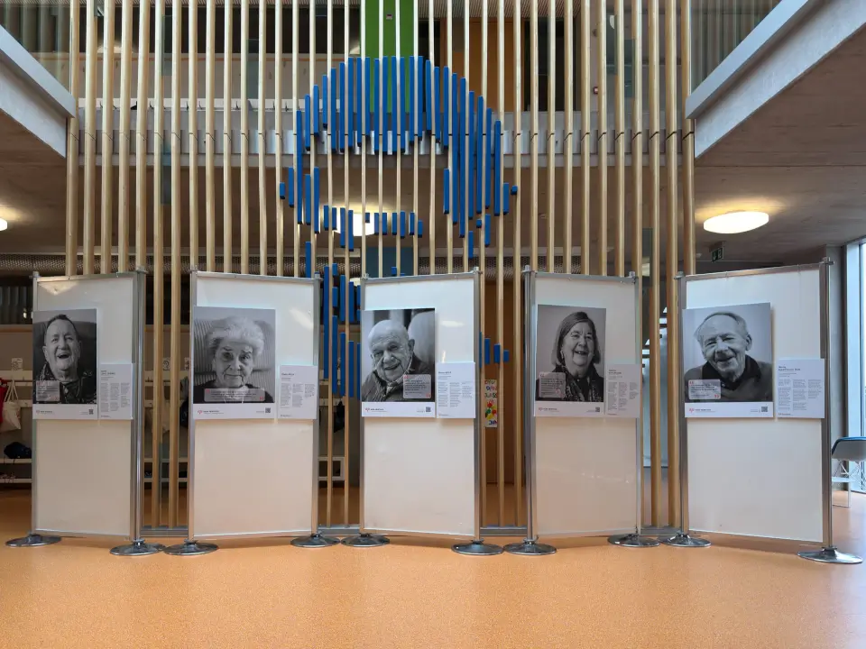 Les dix portraits dans le hall d’entrée de l’Institut Catholique la Salésienne